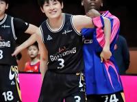 乐鱼体育全站-包含后卫发威！杨氏姐妹合砍20+12王思雨屡秀妙传抢眼的词条