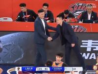 乐鱼体育官方网站-上海男篮战胜四川队，豪取胜利