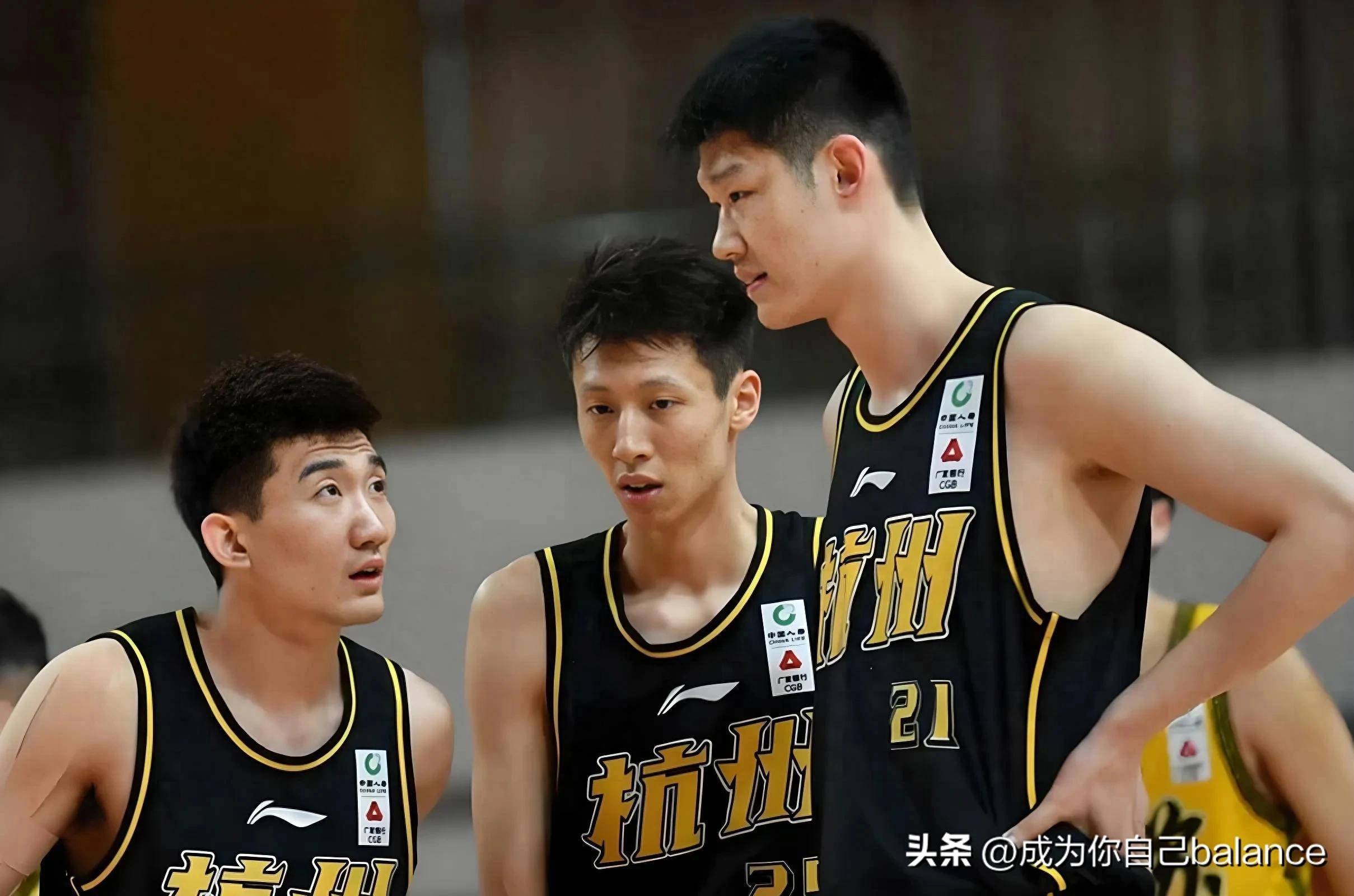 包含浙江男篮在今日比赛中击败湖南花季队的词条