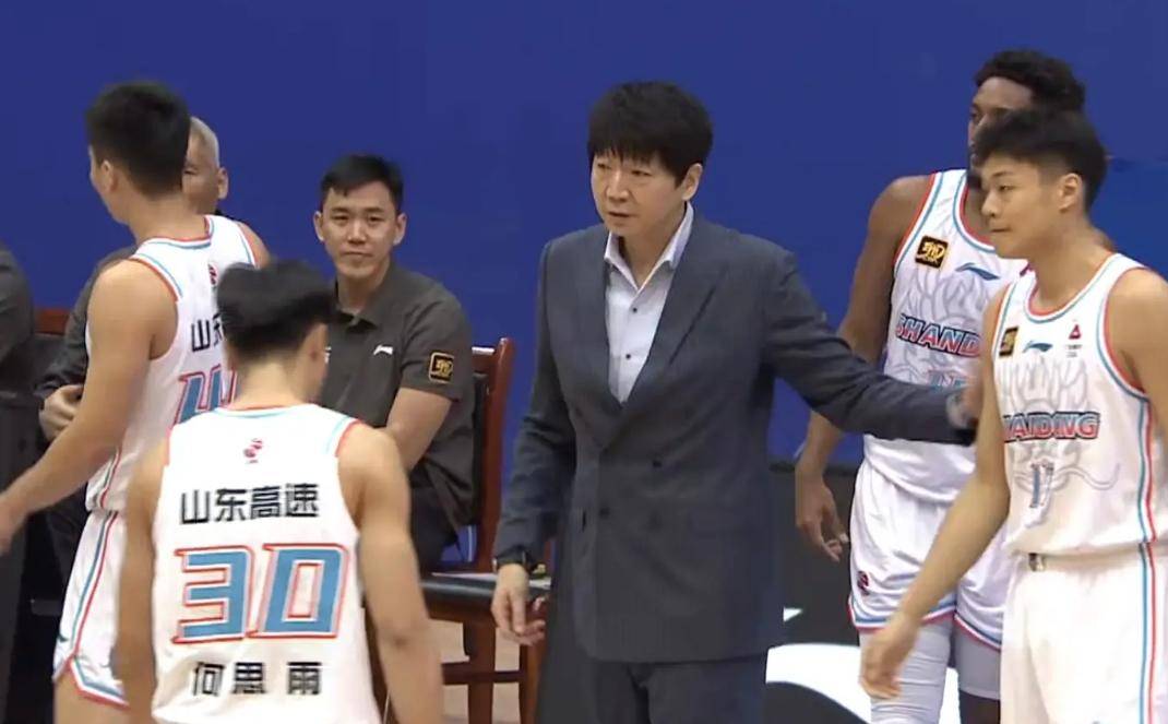 山东男篮取胜北京队，实力碾压对手抢下胜利的简单介绍