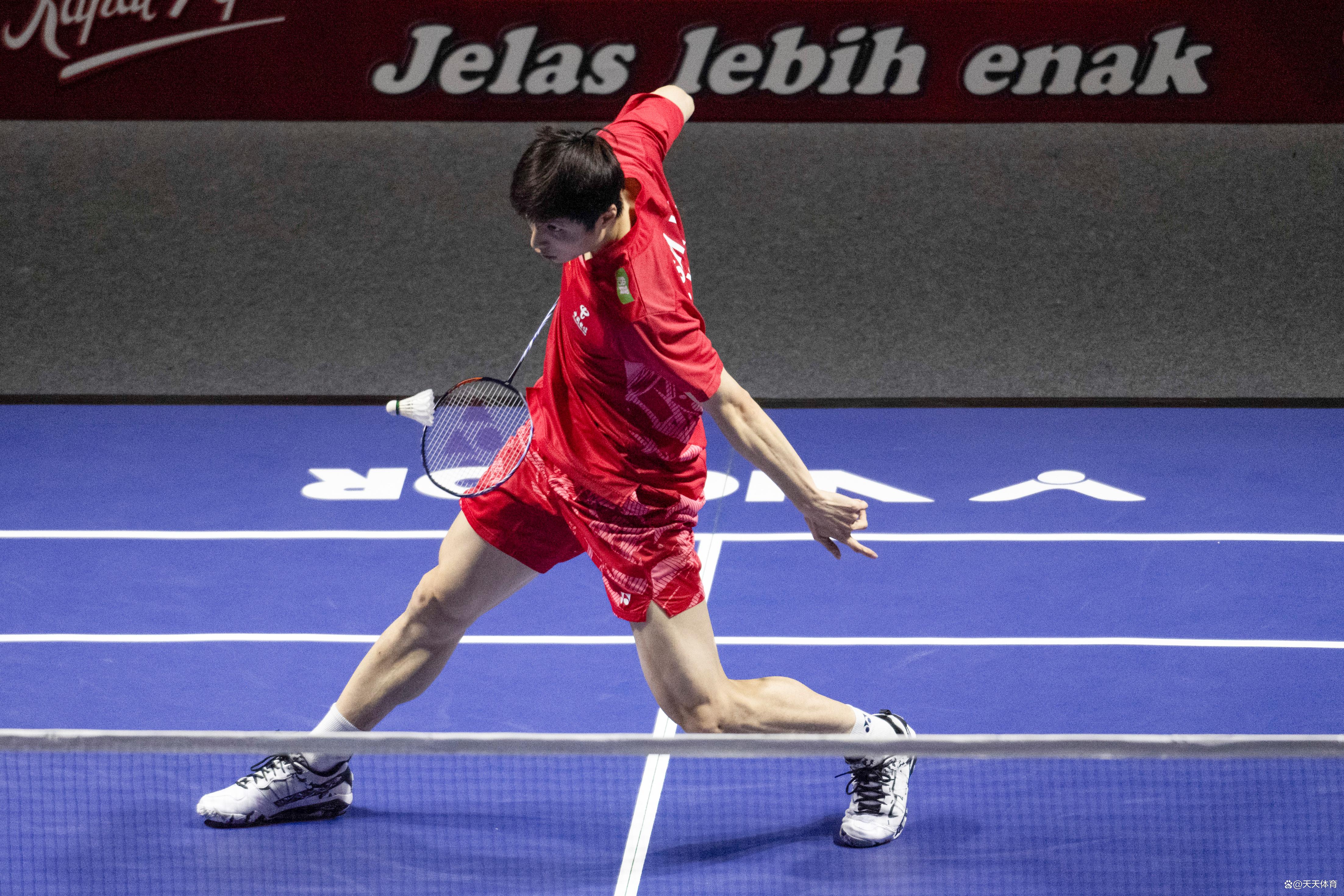 国羽一哥拒翻车！决胜局一波流石宇奇2-1伍家朗进8强