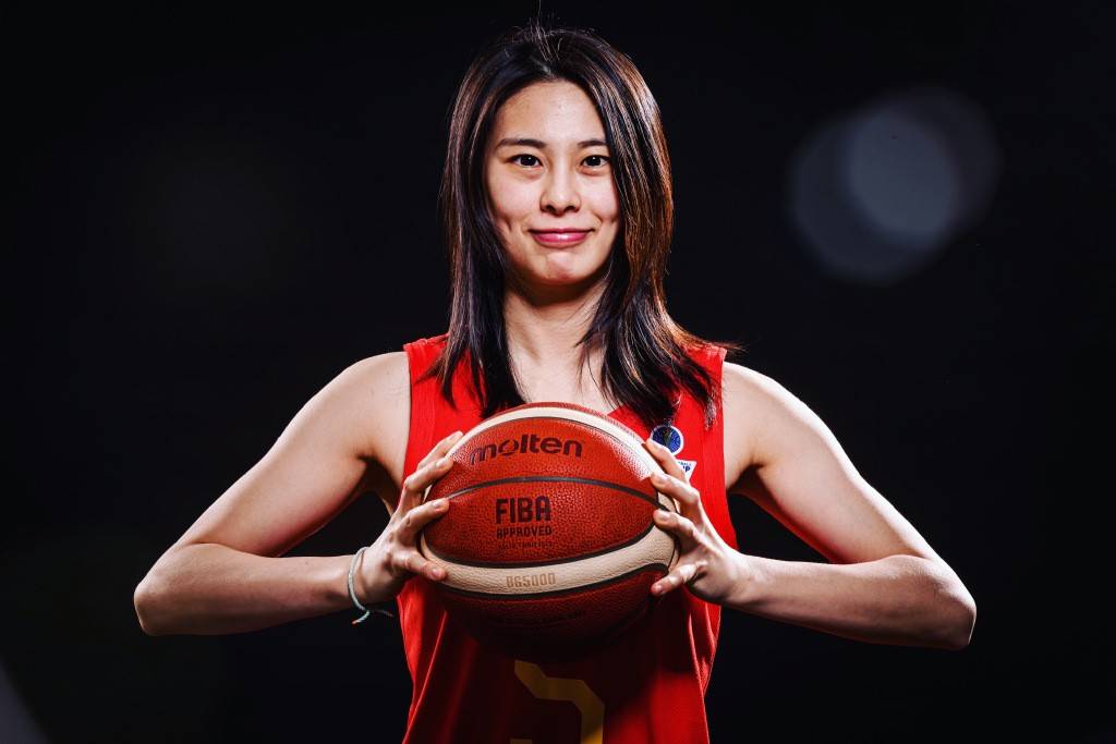 包含后卫发威！杨氏姐妹合砍20+12王思雨屡秀妙传抢眼的词条